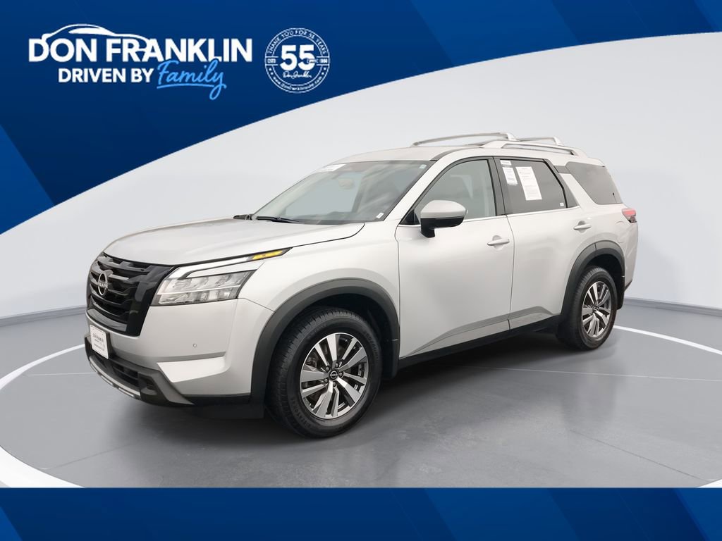 Used 2023 Nissan Pathfinder SL w/ Black Appearance Package video 1
