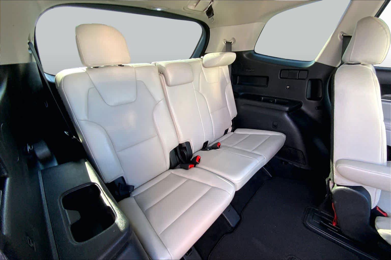 Used 2022 Kia Telluride EX w/ EX Premium Package FWD image 17