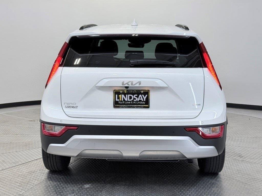 Used 2023 Kia Niro EX image 5