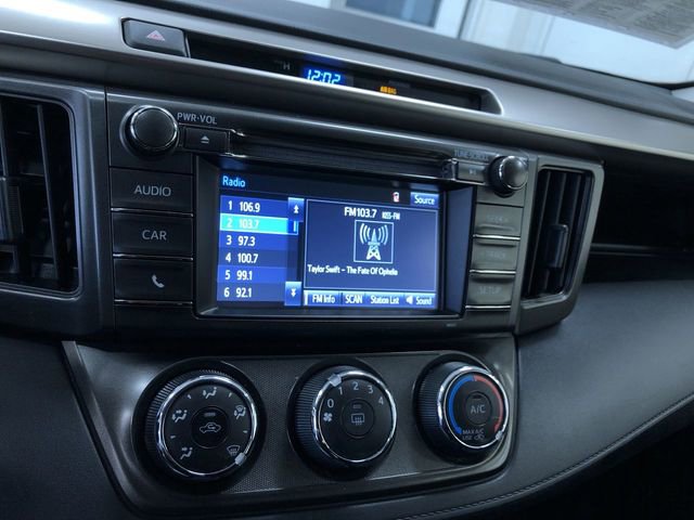 Used 2015 Toyota RAV4 LE image 29