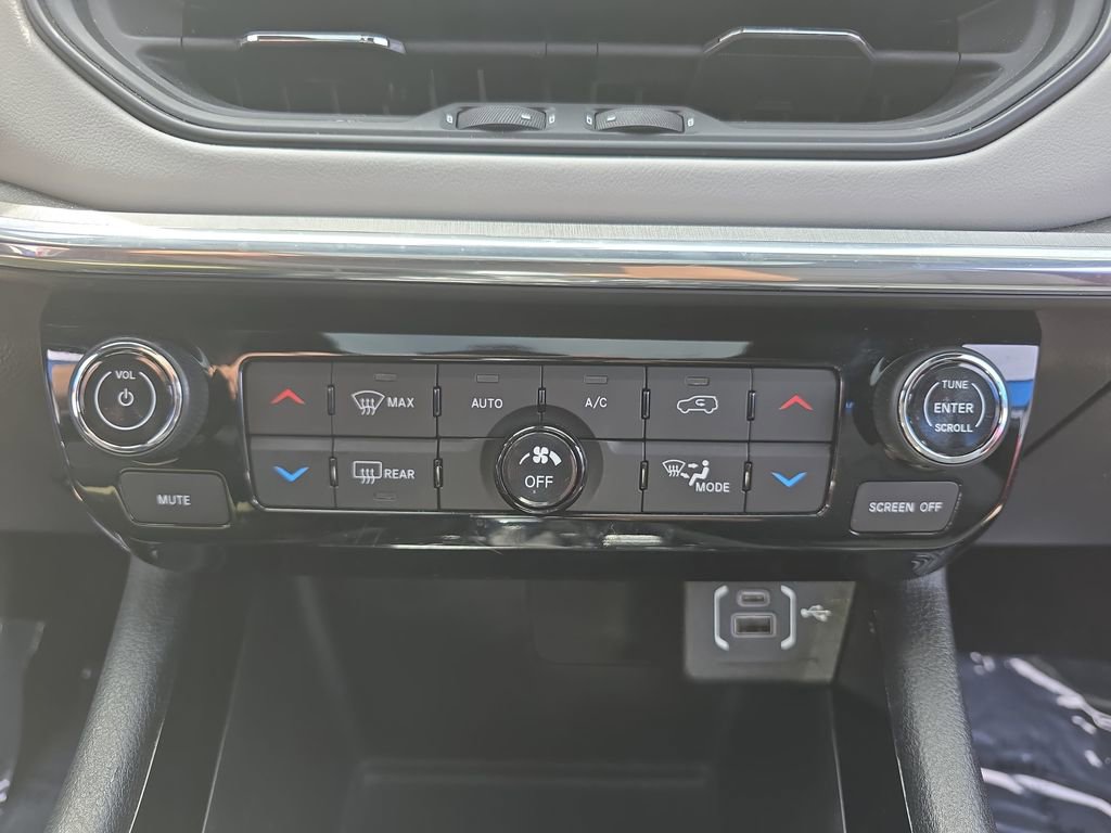 Certified 2023 Jeep Compass Limited w/ Sun and Sound Group AWD/4WD image 20