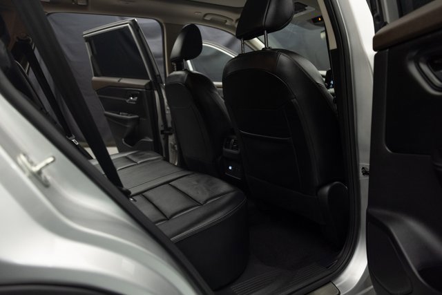 Used 2023 Nissan Rogue SL w/ SL Premium Package image 13