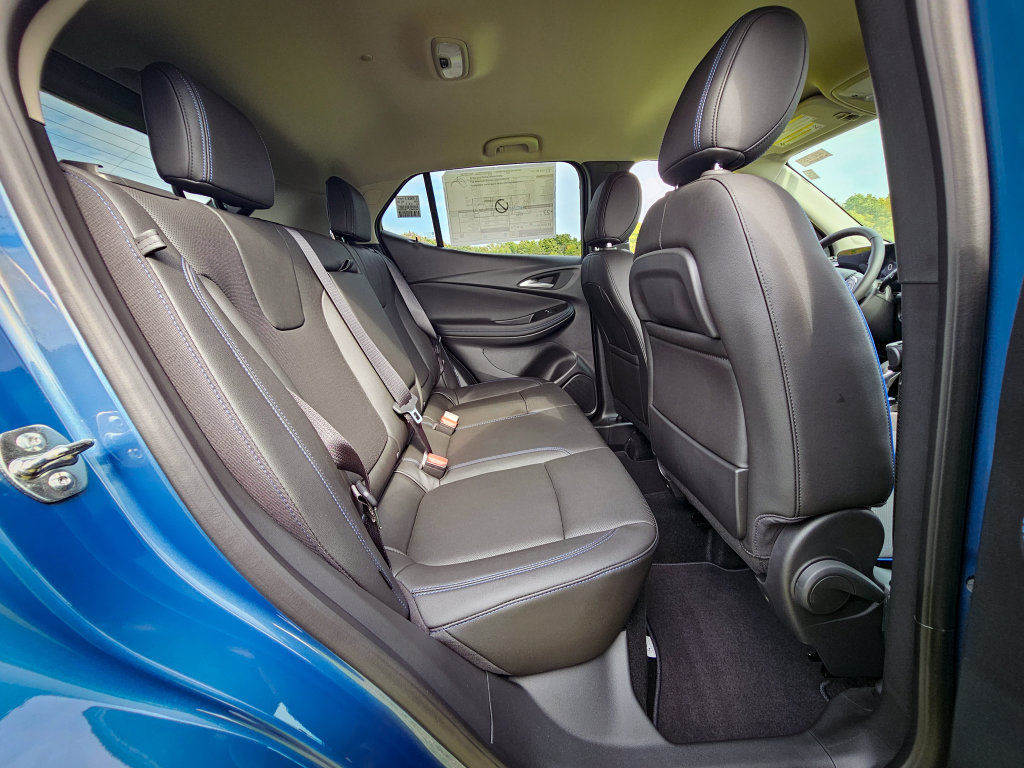 New 2026 Buick Encore GX Sport Touring AWD/4WD image 36
