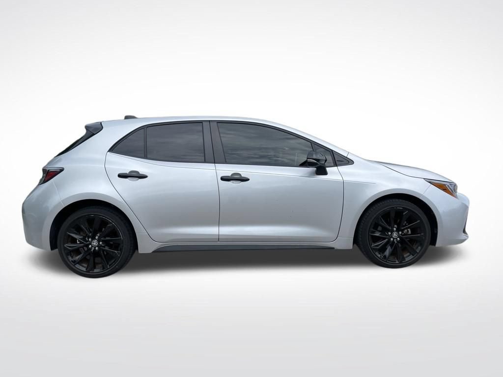 Used 2021 Toyota Corolla Hatchback FWD image 4