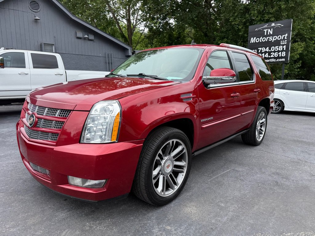 Used 2013 Cadillac Escalade Premium AWD/4WD image 3