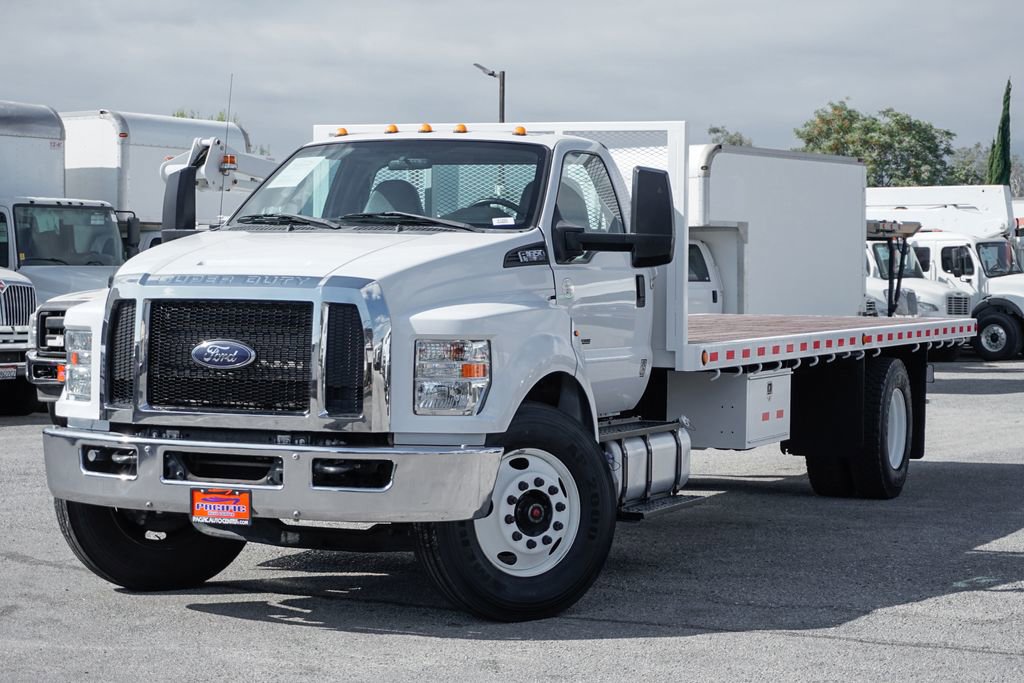 Used 2016 Ford F650 2WD Regular Cab Super Duty image 4