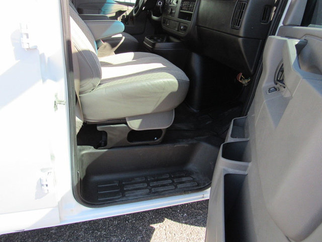 Used 2019 Chevrolet Express 3500 LT w/ LT Preferred Equipment Group RWD image 13