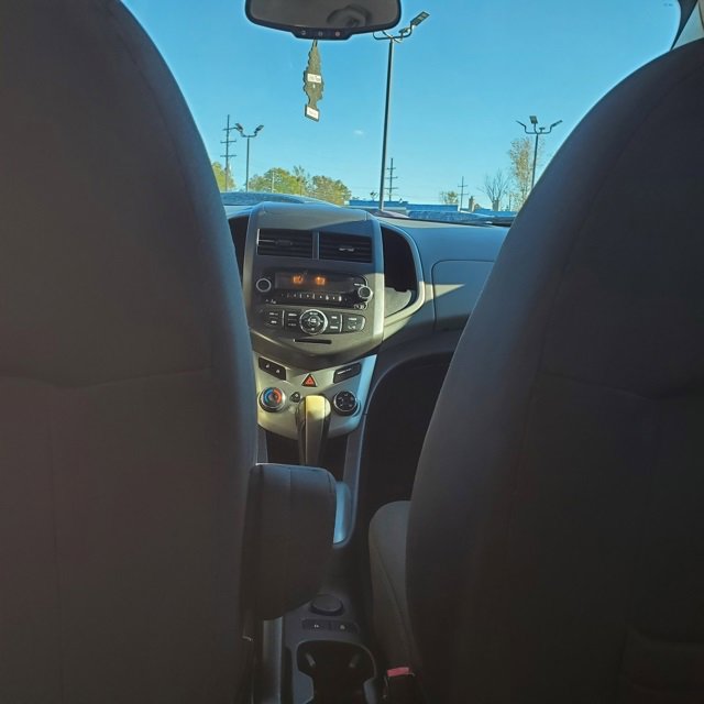 Used 2013 Chevrolet Sonic LT image 37