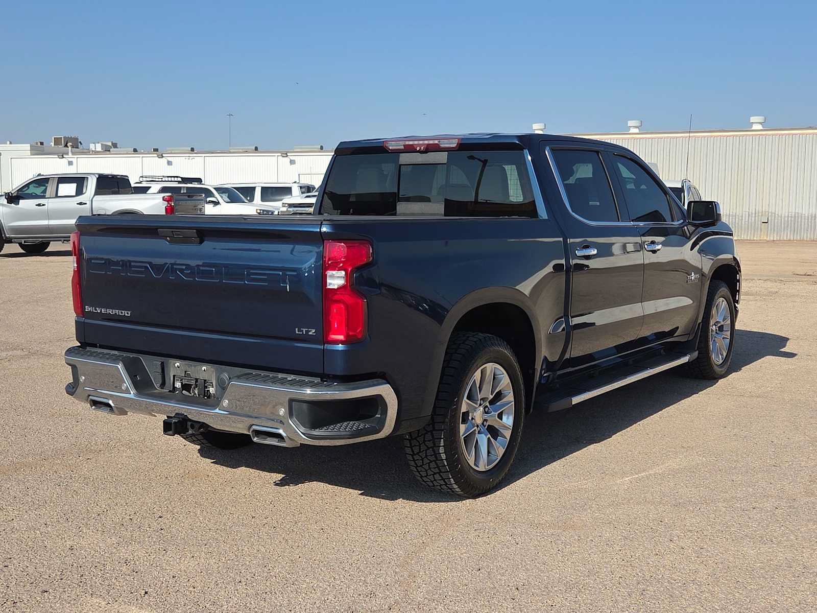 Used 2021 Chevrolet Silverado 1500 LTZ w/ LTZ Premium Texas Edition AWD/4WD image 8