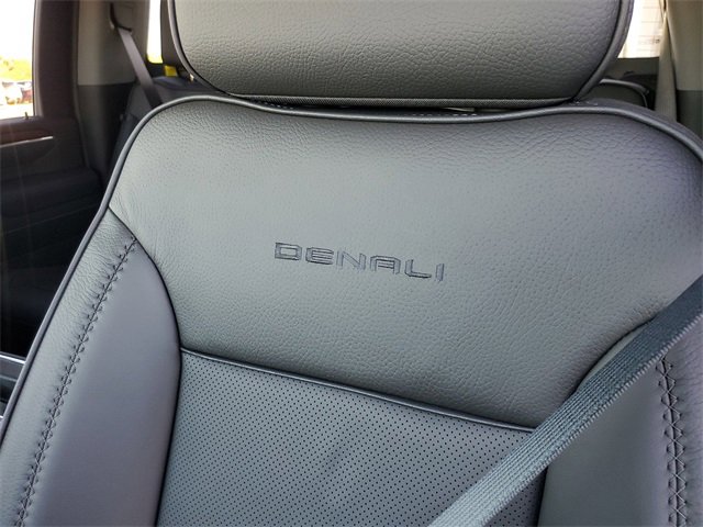 New 2026 GMC Sierra 2500 Denali w/ Denali Reserve Package image 14