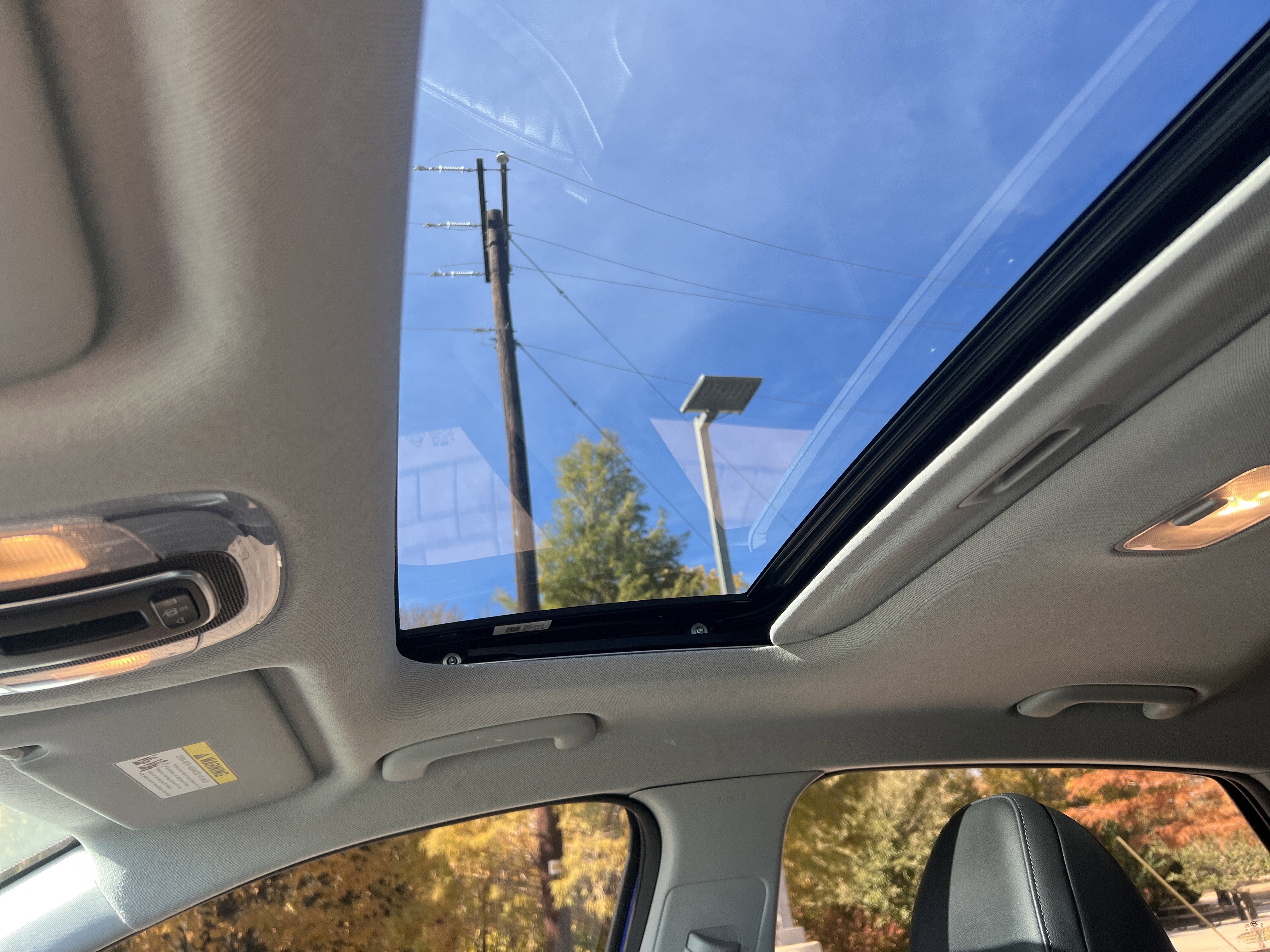 Used 2022 Hyundai Elantra Limited image 27