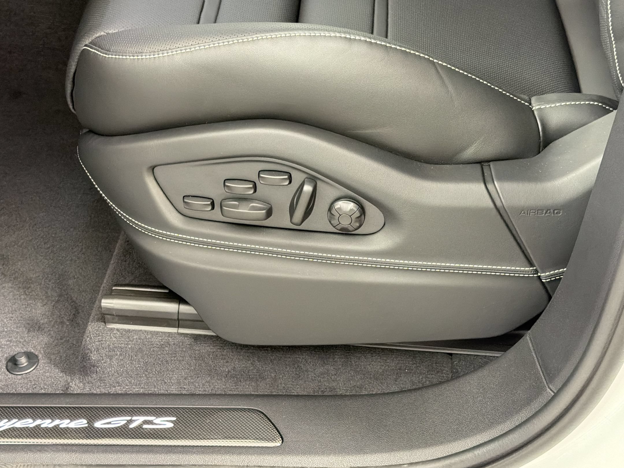 New 2026 Porsche Cayenne GTS AWD/4WD image 14