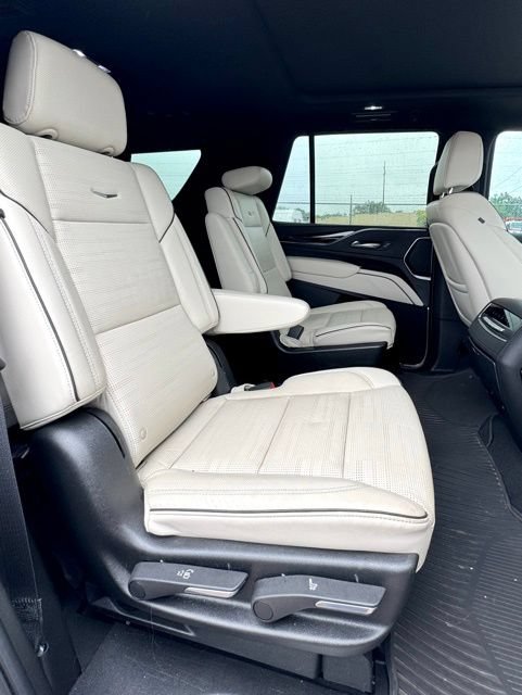 Used 2021 Cadillac Escalade Sport AWD/4WD image 16