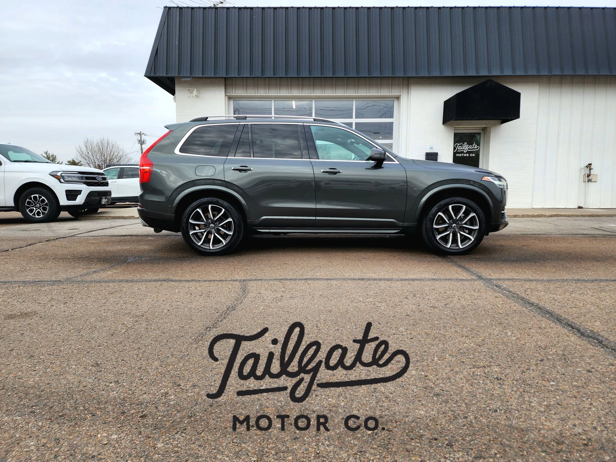Used 2018 Volvo XC90 T6 Momentum w/ Convenience Package image 1