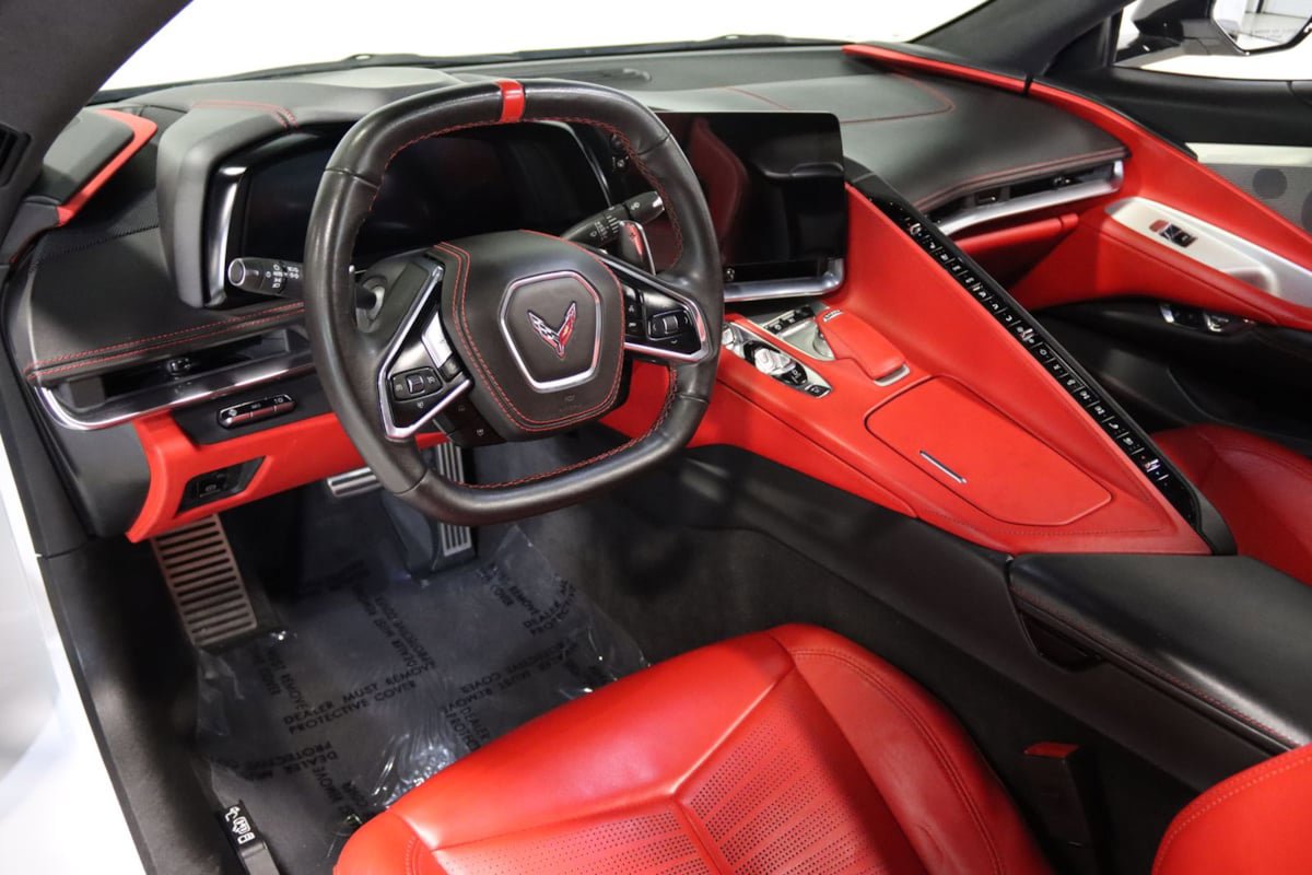 Used 2024 Chevrolet Corvette Stingray Premium Conv w/ Z51 Performance Package RWD image 45