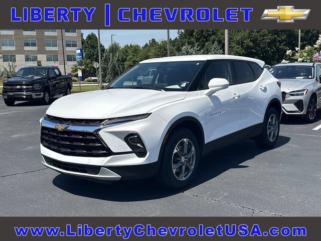 Used 2024 Chevrolet Blazer LT FWD image 1