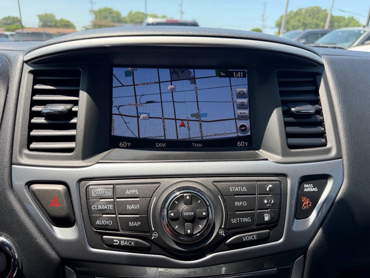 Used 2020 Nissan Pathfinder SL FWD image 25