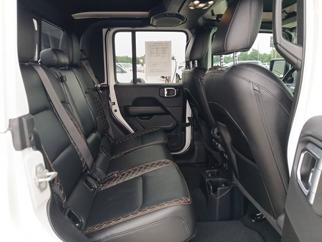Used 2023 Jeep Gladiator Overland AWD/4WD image 25