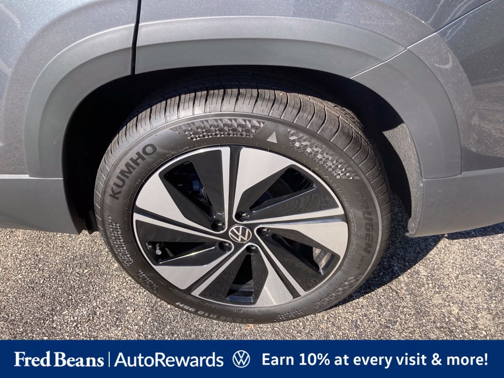 New 2026 Volkswagen Taos SE AWD/4WD image 7