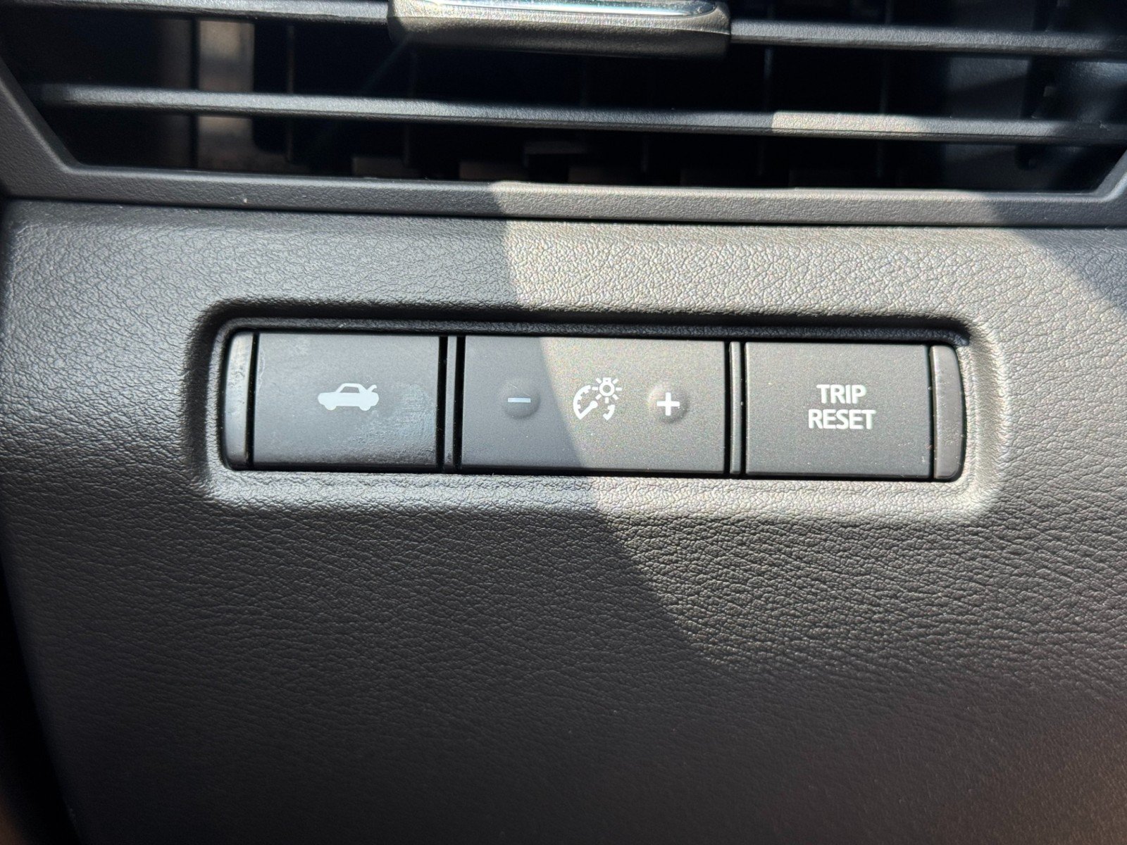 Used 2023 Nissan Altima 2.5 SV FWD image 16