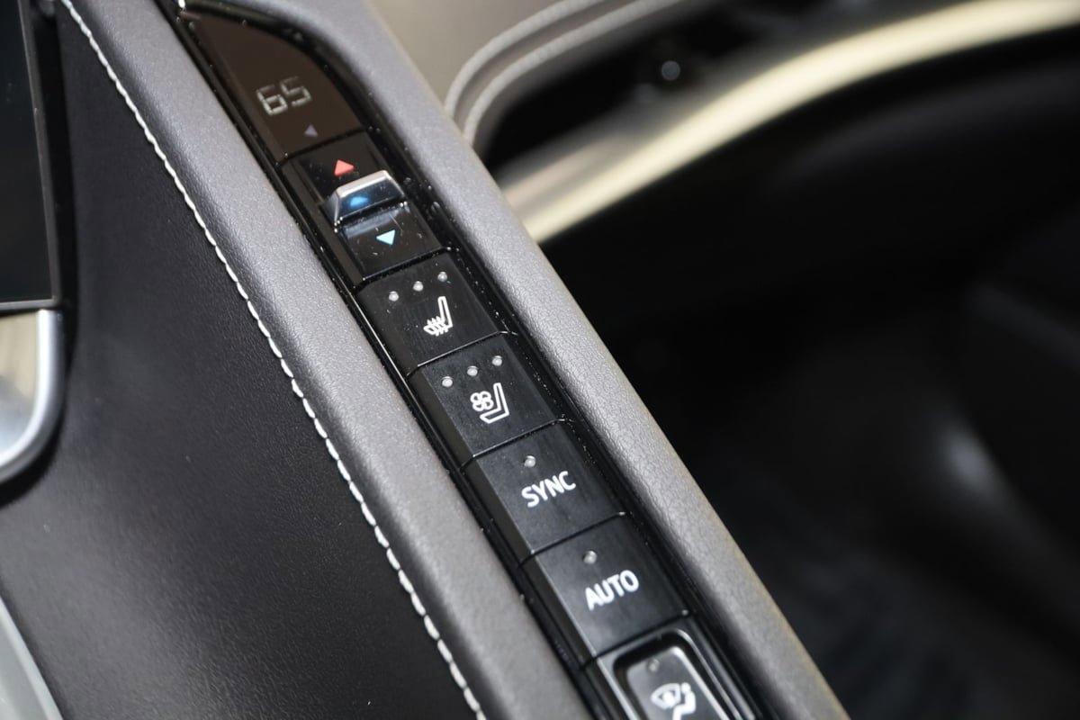 Used 2022 Chevrolet Corvette Stingray Preferred Cpe w/ Z51 Performance Package RWD image 50