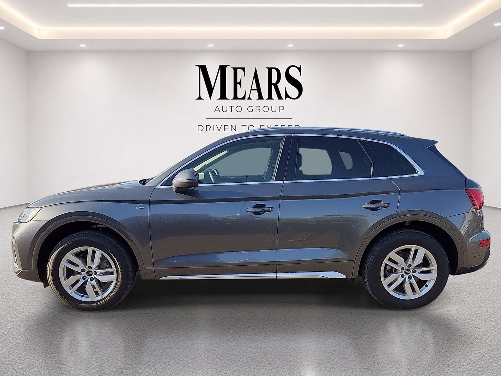 Used 2023 Audi Q5 2.0T Premium AWD/4WD image 2