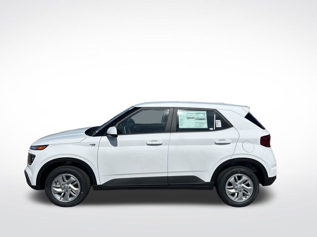 New 2026 Hyundai Venue SE FWD image 2