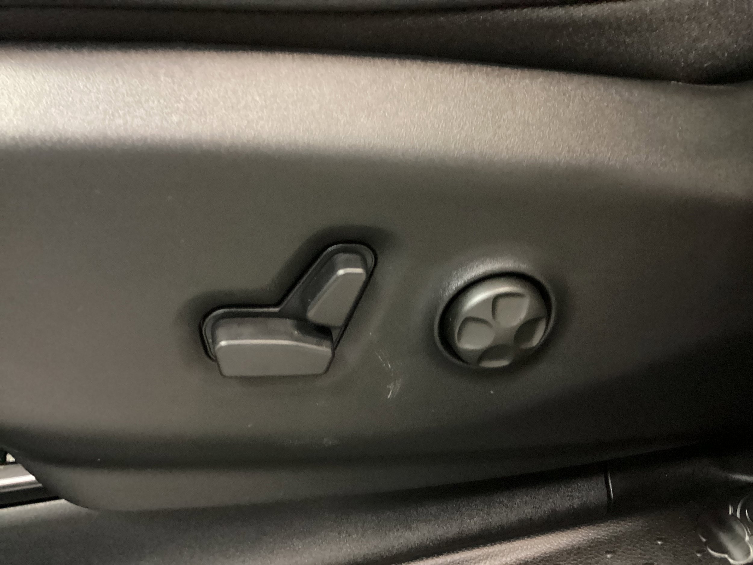 New 2026 Chrysler Pacifica Select FWD image 15