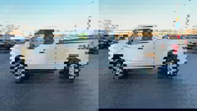 Used 2016 Ford F150 XLT w/ Trailer Tow Package image 5