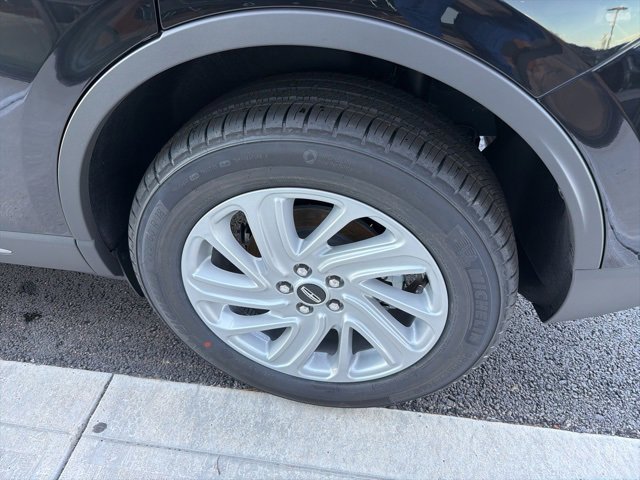 New 2026 Lincoln Corsair Premiere image 6