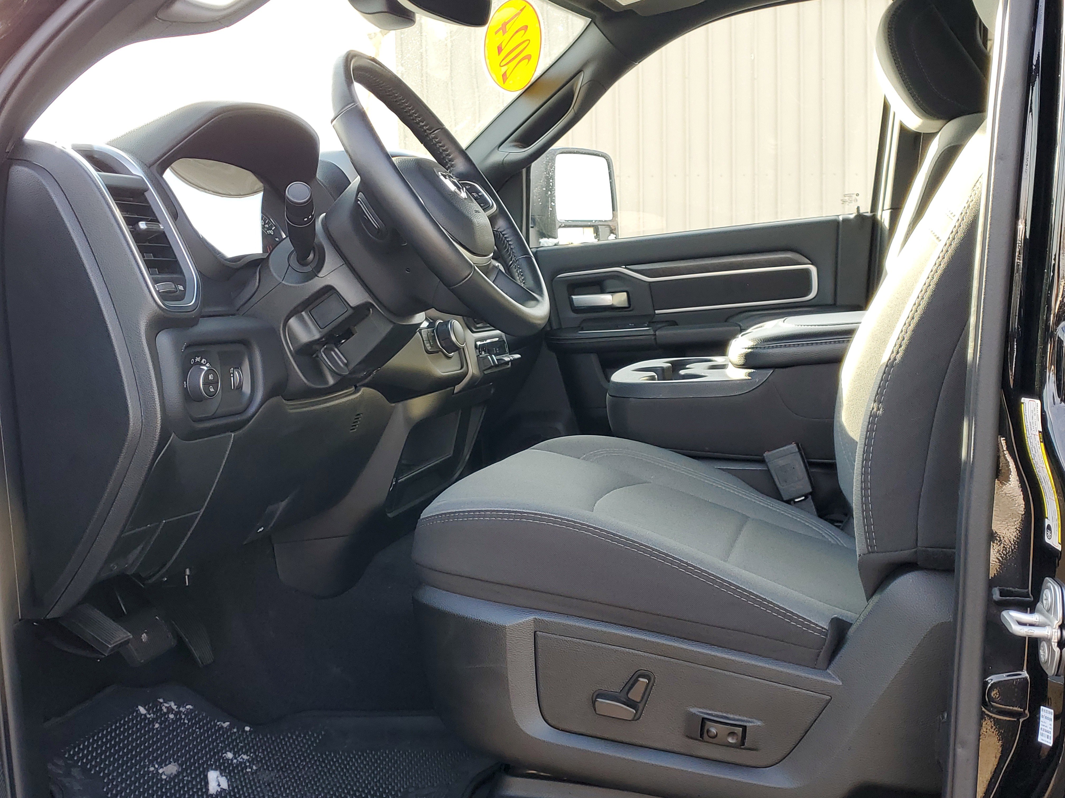 Used 2024 RAM 2500 Big Horn w/ Bed Utility Group image 8