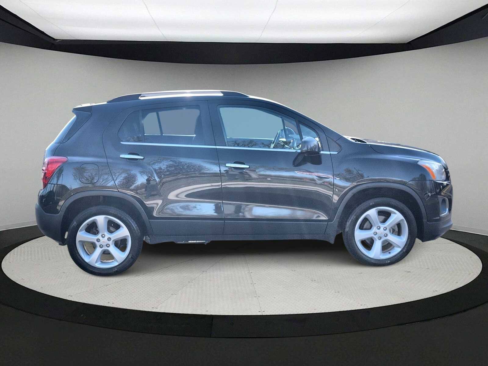 Used 2015 Chevrolet Trax LTZ image 9