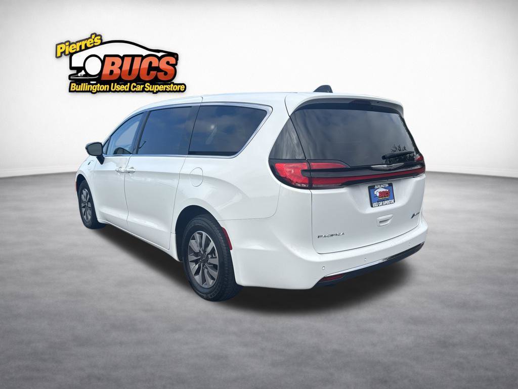 Used 2024 Chrysler Pacifica Limited FWD image 3