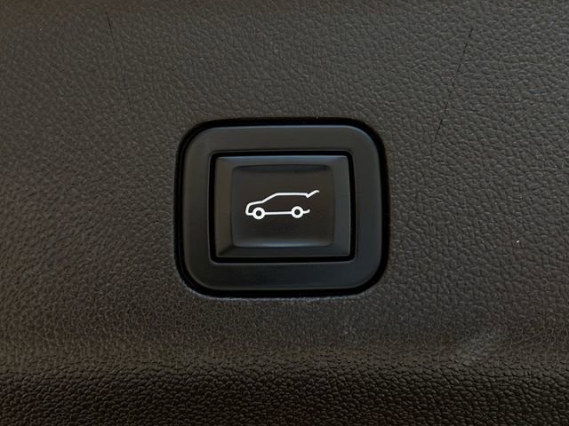 Used 2023 GMC Yukon SLT RWD image 36