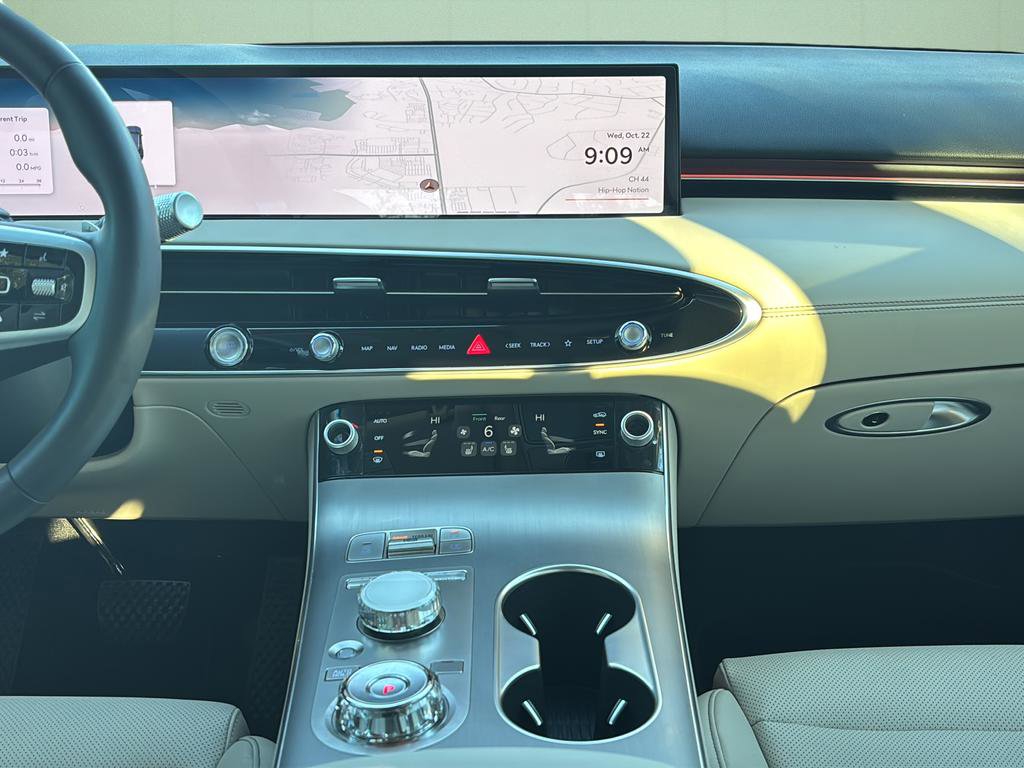 Certified 2026 Genesis GV70 2.5T Select image 23