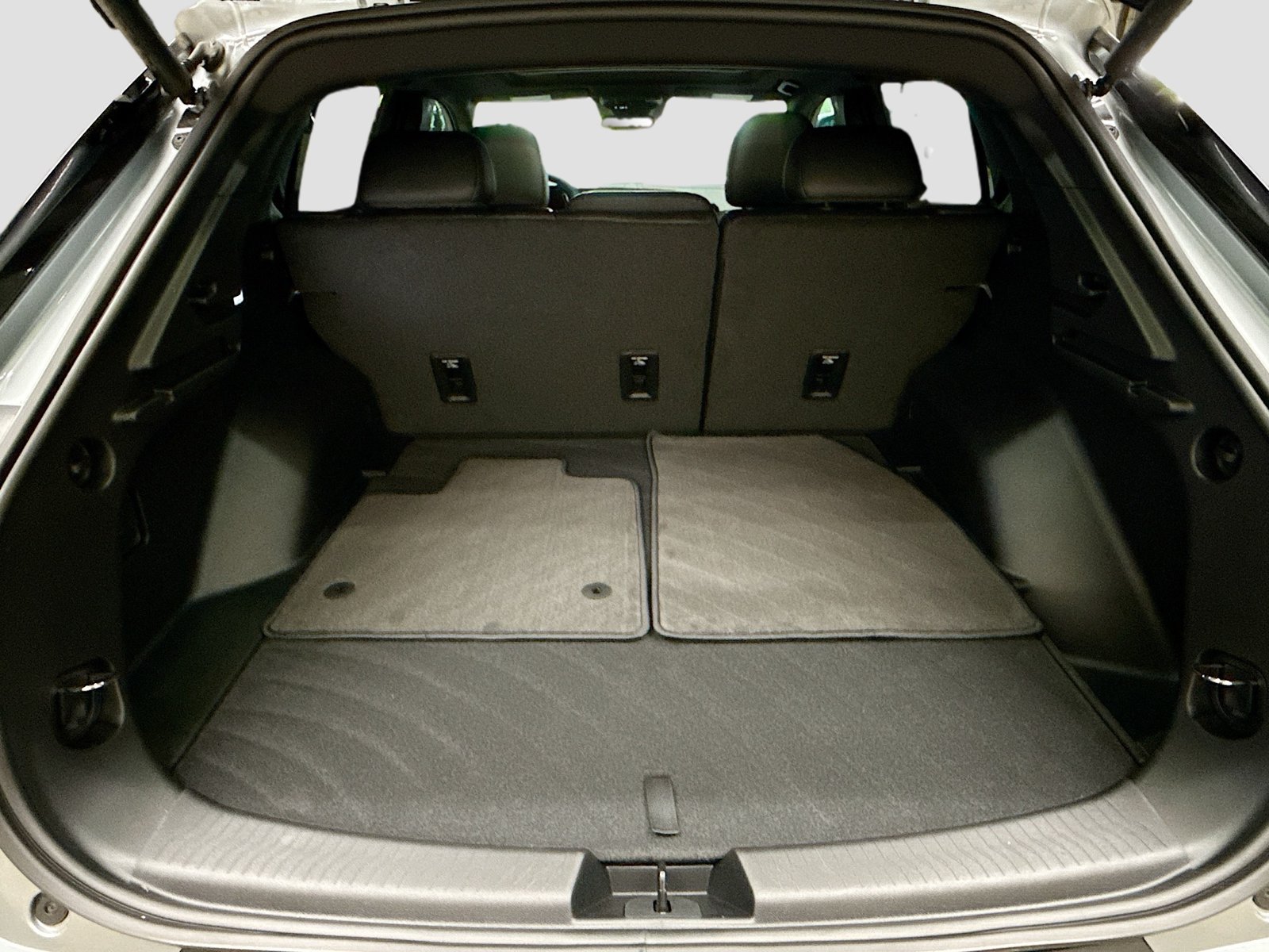 New 2026 Chevrolet Equinox EV LT FWD image 30