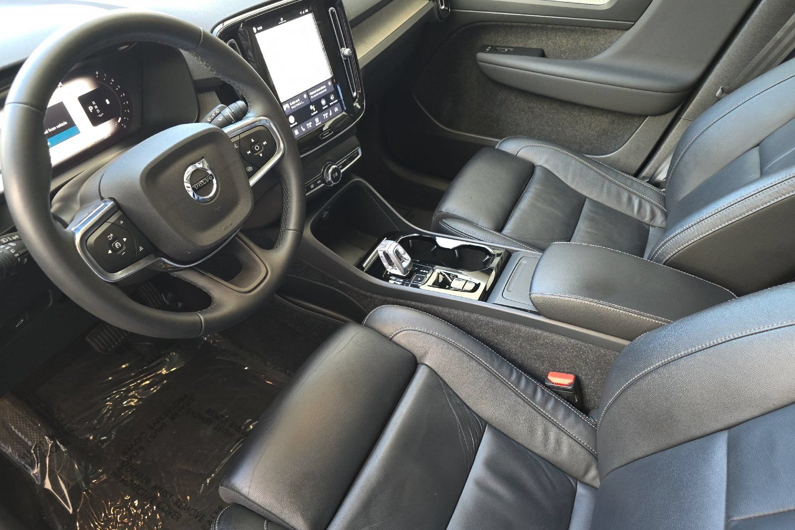 Used 2023 Volvo XC40 B5 Ultimate AWD/4WD image 9