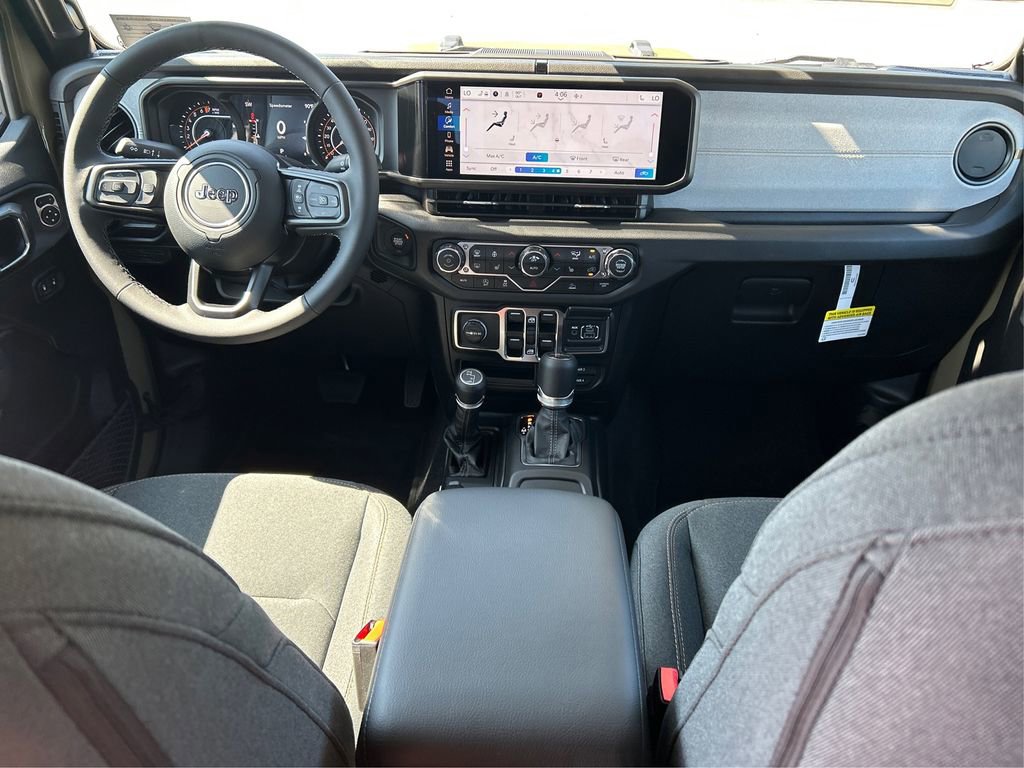 New 2025 Jeep Gladiator Sport AWD/4WD image 21