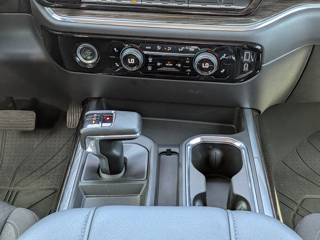 Used 2023 Chevrolet Silverado 1500 LT AWD/4WD image 18