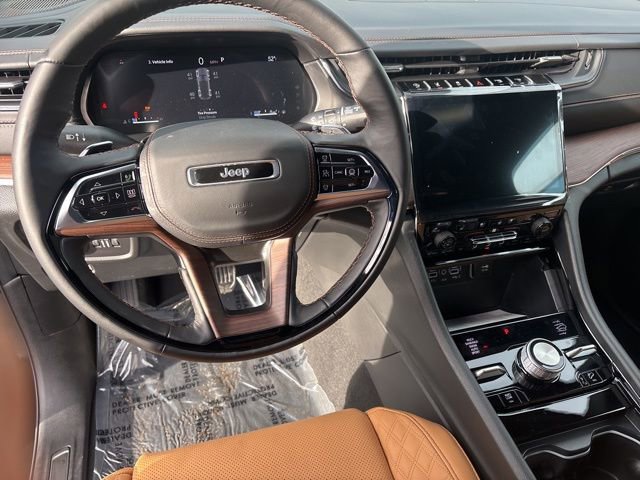 New 2025 Jeep Grand Cherokee Summit image 18
