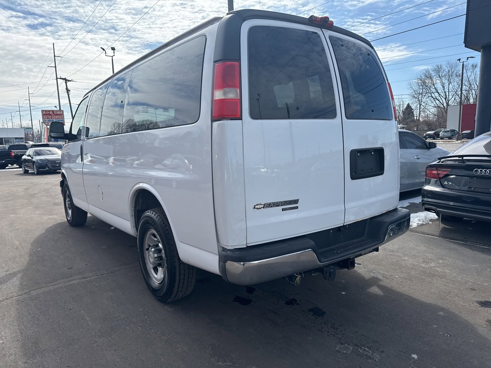 Used 2013 Chevrolet Express 2500 LT w/ LT Preferred Equipment Group image 3