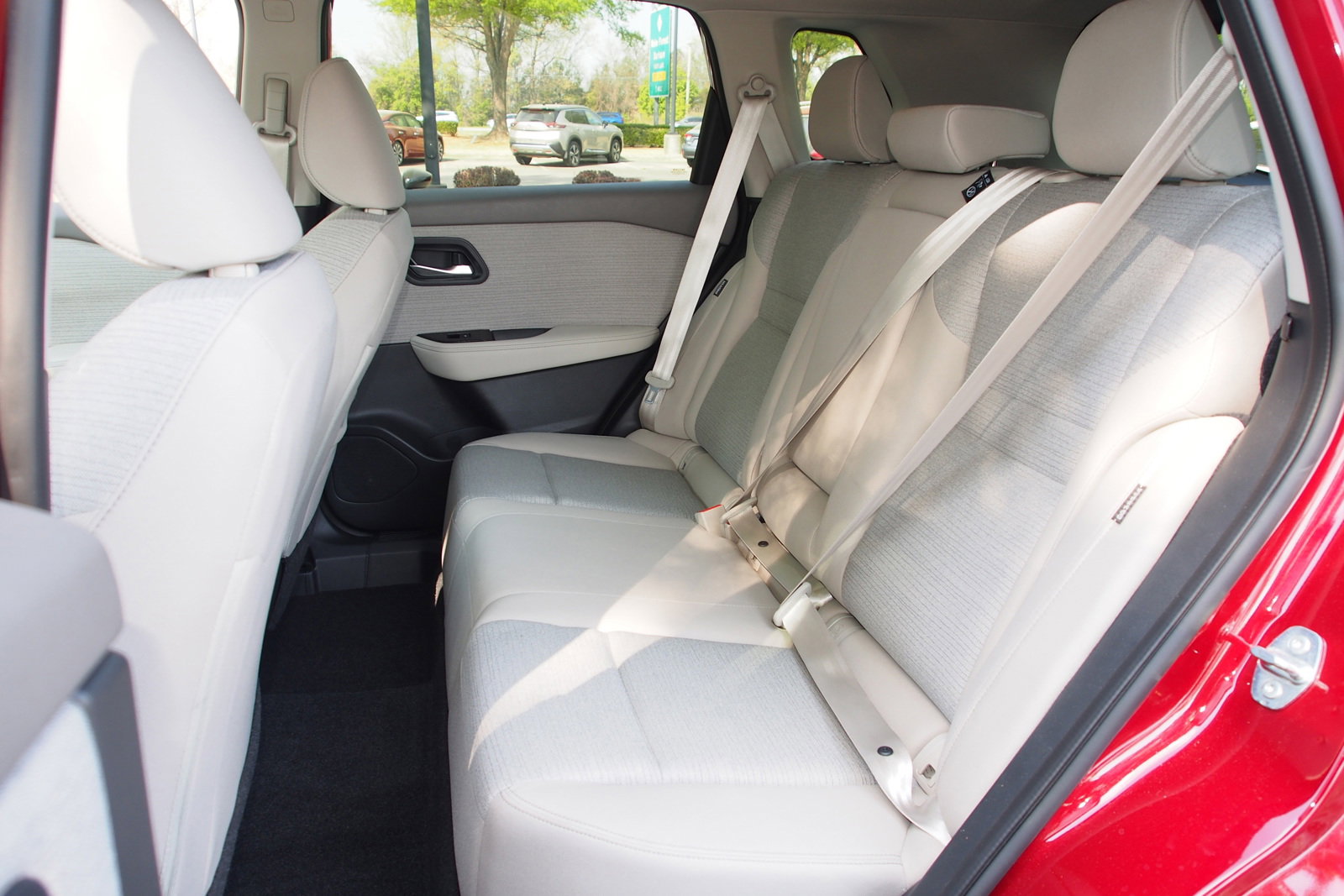 Used 2023 Nissan Rogue SV FWD image 18