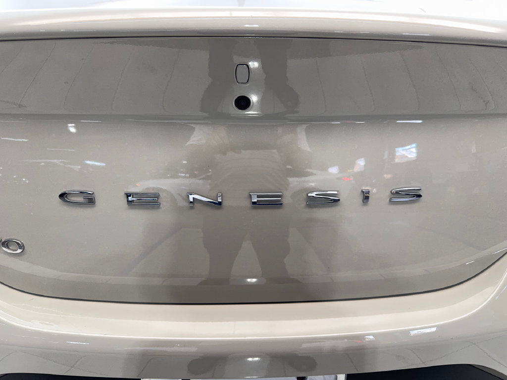 Used 2026 Genesis G70 2.5T RWD image 19