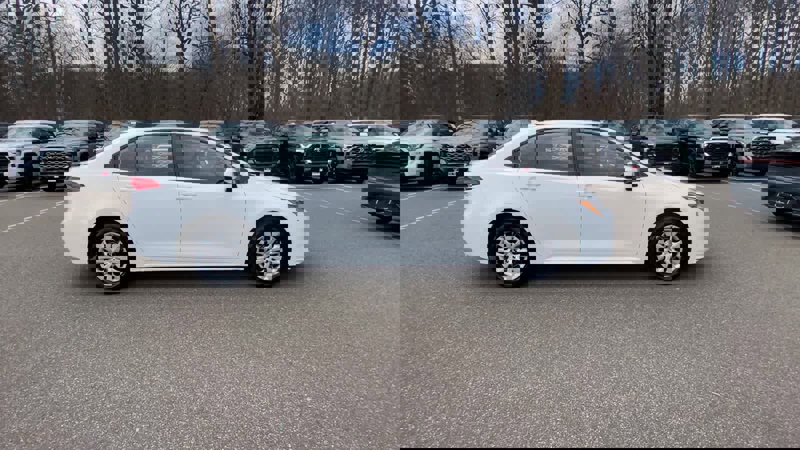 Used 2025 Toyota Corolla LE image 9