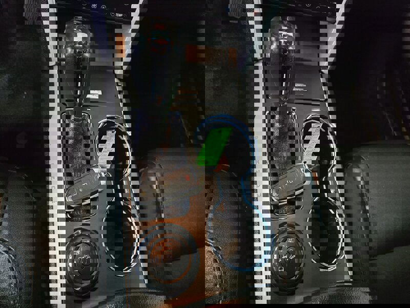 Used 2015 Ford Explorer Limited image 25