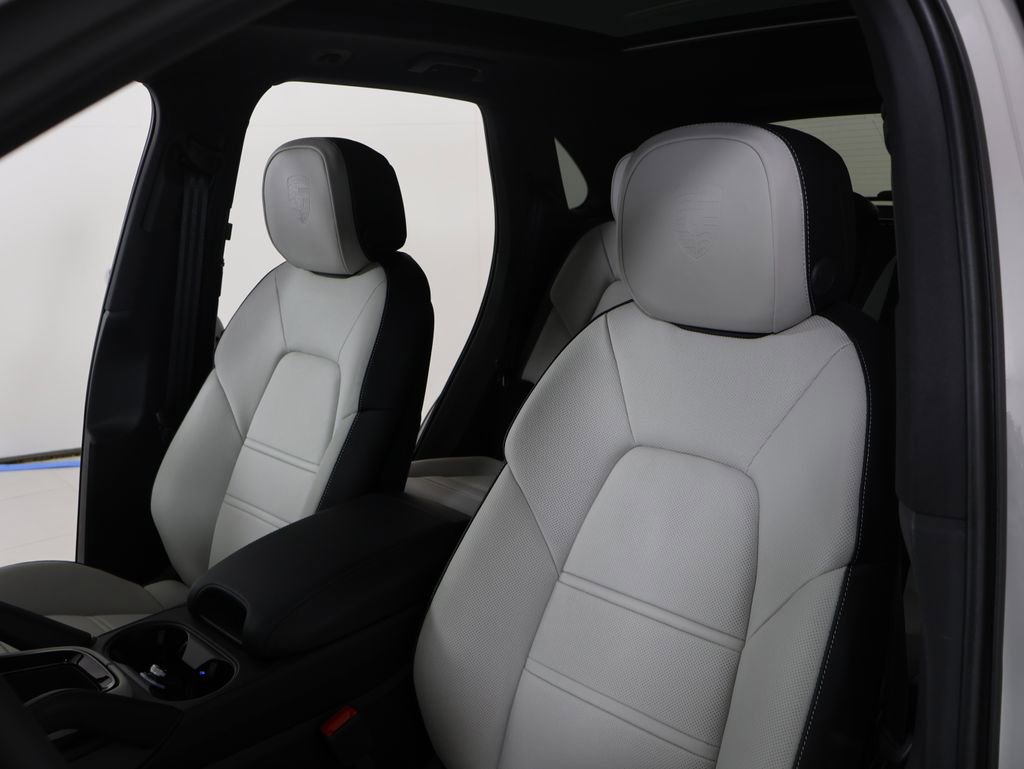 New 2026 Porsche Cayenne E-Hybrid image 18