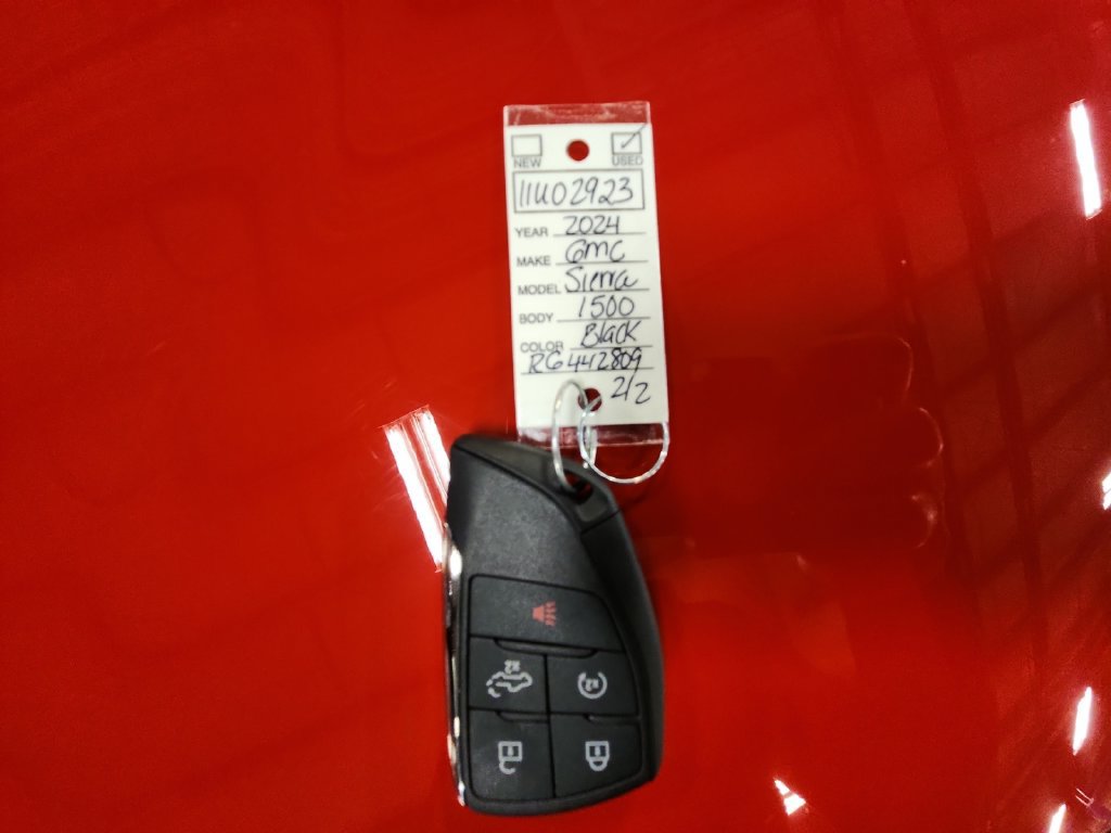 Certified 2024 GMC Sierra 1500 AT4 w/ Technology Package AWD/4WD image 34