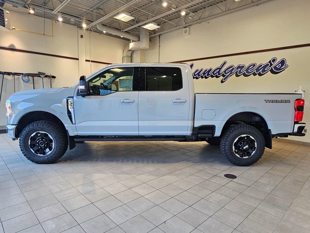 New 2026 Ford F350 Lariat w/ Tremor Off-Road Package image 2