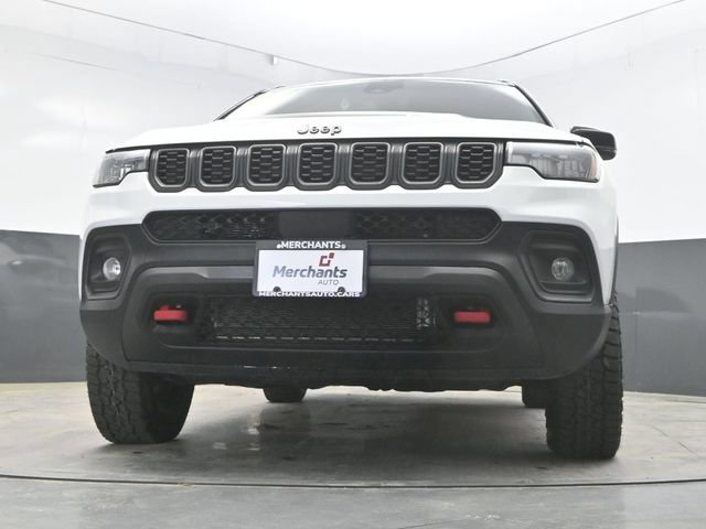 Used 2025 Jeep Compass Trailhawk AWD/4WD image 28