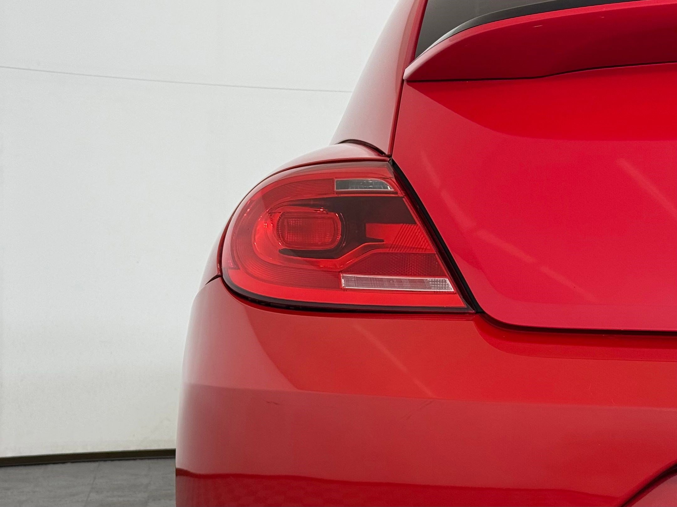 Used 2014 Volkswagen Beetle R-Line image 13